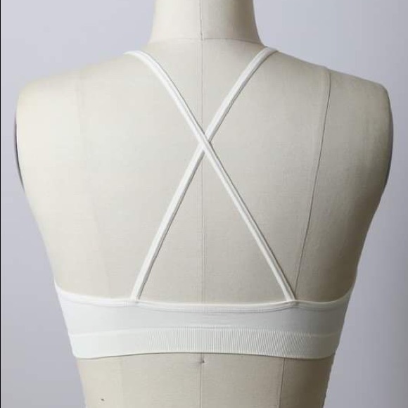 High neck cut out Ivory Bralette - Picture 3 of 4